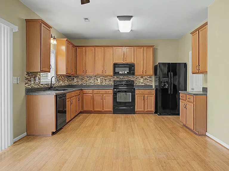 2917 Liddington Rd — Photo 10