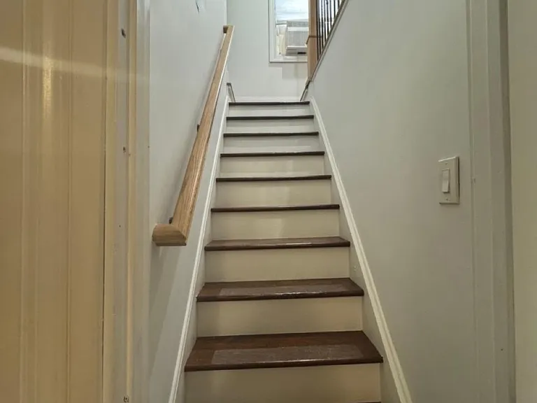 211 Bradford Ave — Photo 5