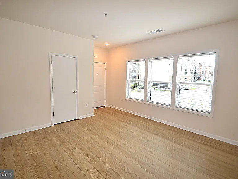 20508 Milbridge Ter — Photo 6