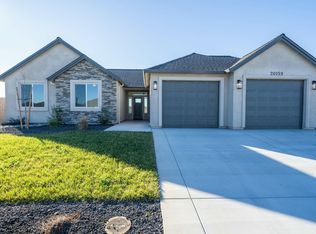 20159 Solomon Peak Dr, Anderson, CA 96007