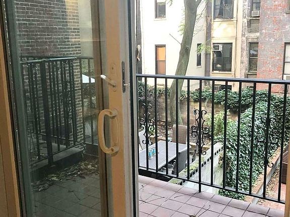 5th image of 150 W 76th St #2B1