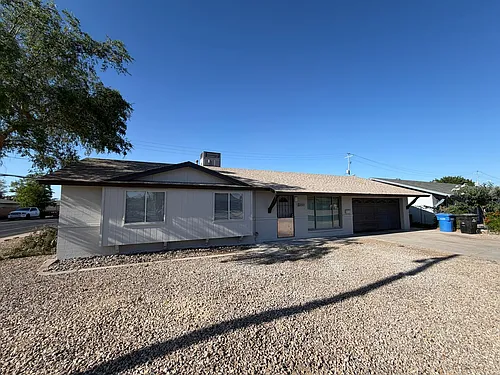 2501 W Sweetwater Ave Photo 1