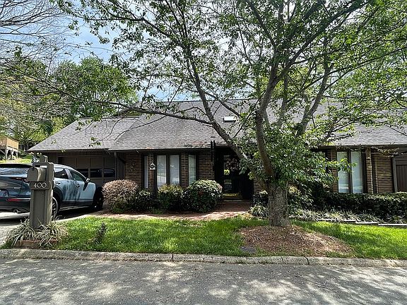 2nd image of 400 Chadbourne Ct