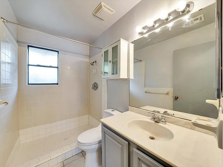 1130 Bois Darc St — Photo 12