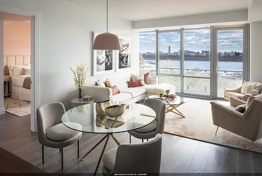 320 Adolphus Avenue, #321