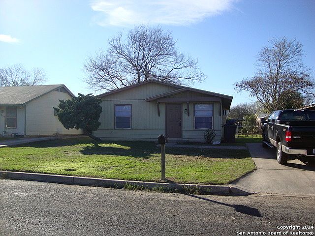 1st image of 515 Park Field Dr