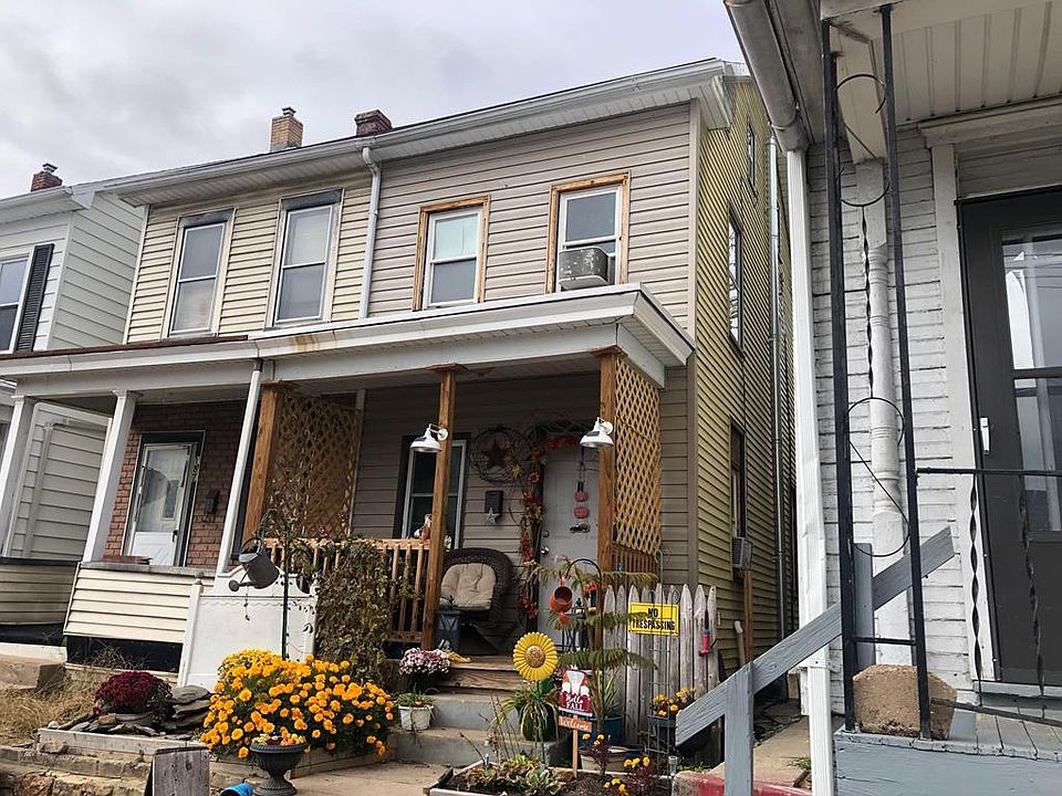 1st image of 185 W 4th St