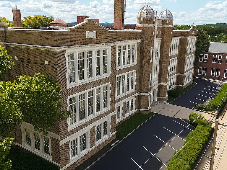 Franklin Manor Apartments — Photo 4