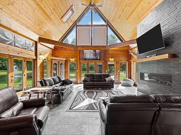 11th image of 5063 McClintocksburg Rd