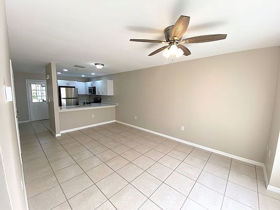 2nd image of 1984 Sunshine Blvd #C