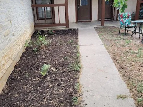 103 S Kaupo Dr APT A, Bastrop, TX 78602