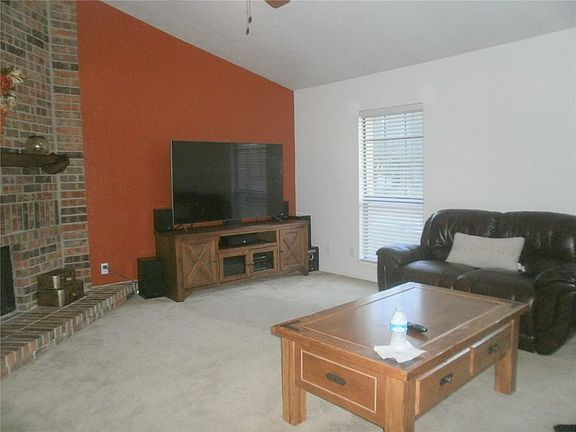 5th image of 1517 Carlsbad Dr