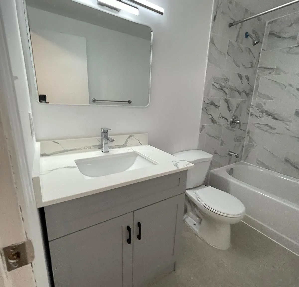 6 bed, $2,600 — Photo 4