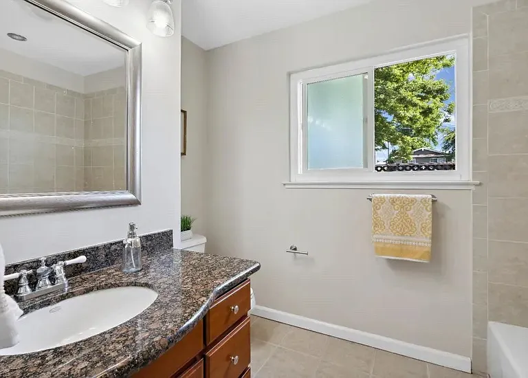 5207 Elrose Ave — Photo 3