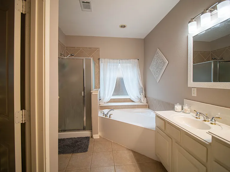 1580 Bonham Pkwy — Photo 28
