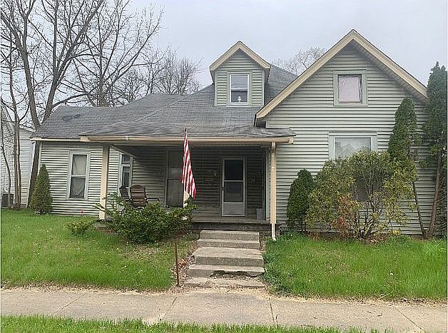 1st image of 518 N State St