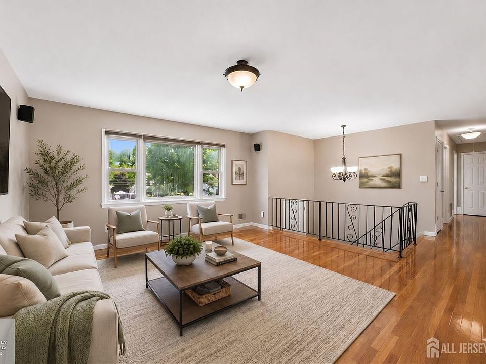 1st image of 743 Wood Ave