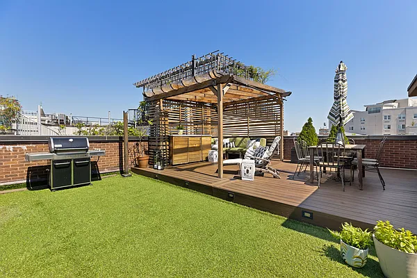 Sold by Corcoran | media 14