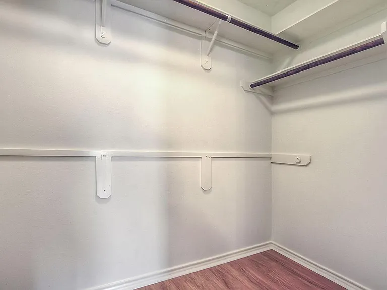 7 Newberry Trail Ct — Photo 32