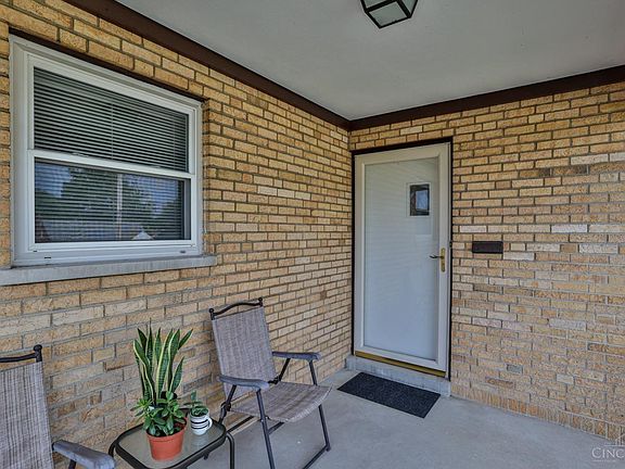 3rd image of 790 Ivyhill Dr