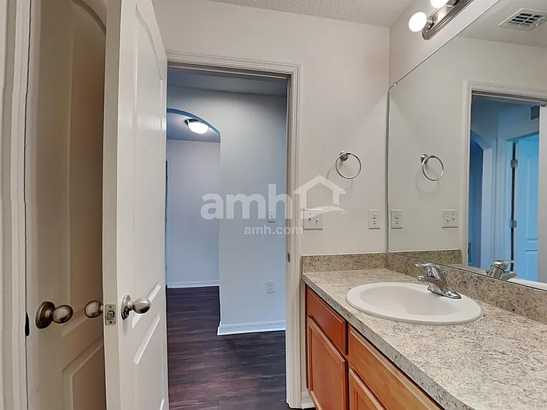 1741 Chatham Green Cir — Photo 17