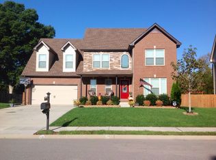 1700 Autumn Dr, Clarksville, TN 37042