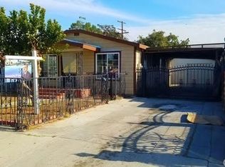 8216 Walnut Dr, Los Angeles, CA 90001