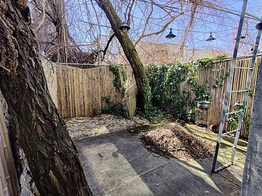 Rented by Signature Property Realty | media 22