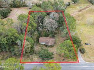 11466 Canal Rd, Gulfport, MS 39503