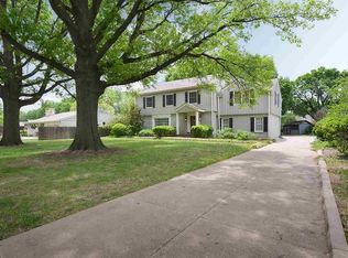 15 E Lynwood Blvd, Wichita, KS 67207