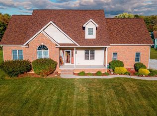 22150 Lee Ln, Coshocton, OH 43812
