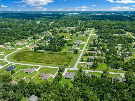 3rd image of 140 NW 113TH CIRCLE