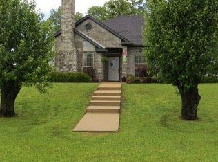 2719 E 2086th Rd, Hugo, OK 74743