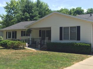 74 Walnut Valley Dr, Springfield, IL 62707