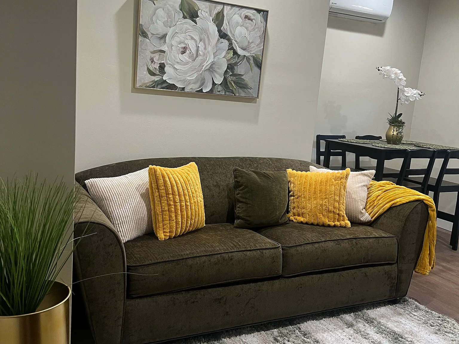 1 bed, 588 sqft, $2,400 — Photo 4