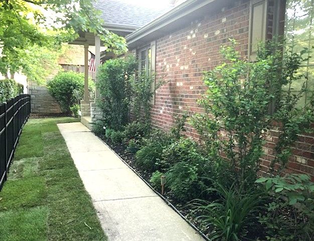 2nd image of 2816 W 111th St
