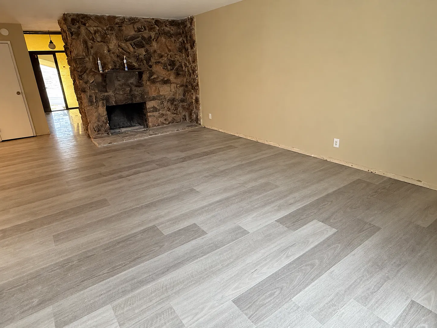 4 bed, 2050 sqft, $5,500 — Photo 3