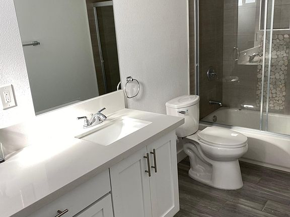 4th image of 3929 Wisconsin St #1/2