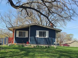 1143 Longfellow Ave, Waterloo, IA 50703