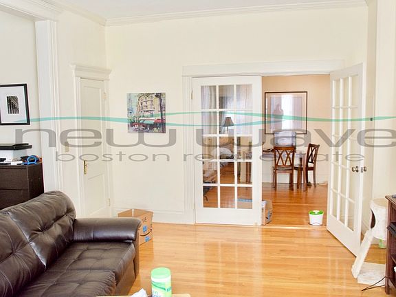 2nd image of 108 Jersey St APT 2