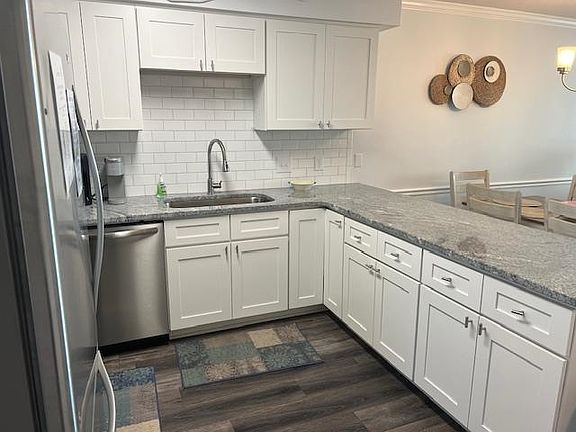 5th image of 811 Ocean Blvd. N #205