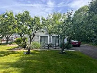3 bed, 990 sqft, $1,800 — Photo 1