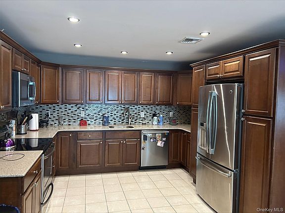 2nd image of 1458 Hummel Avenue