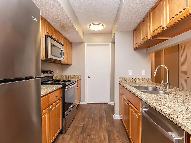 GOURMET KITCHEN