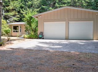 93690 Orca Ln, North Bend, OR 97459