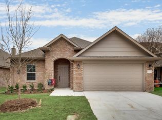 1111 Vintage Ave, Gainesville, TX 76240