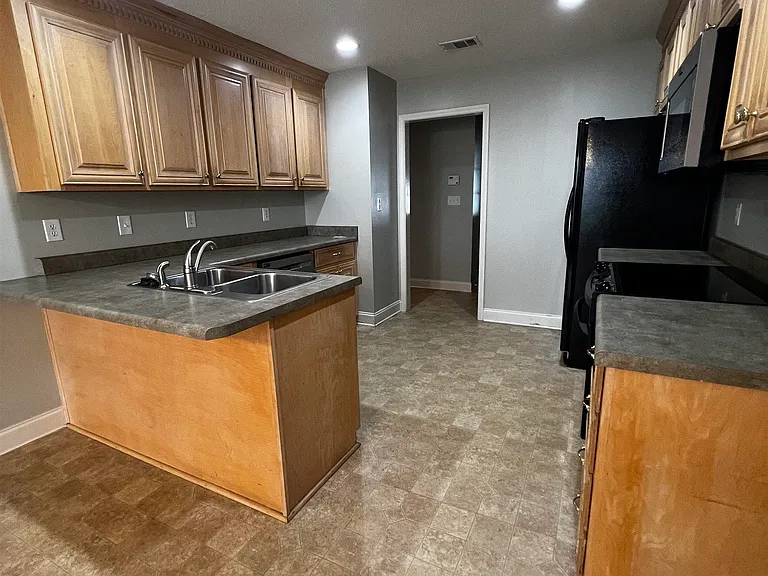 306 Hummingbird Ln — Photo 5