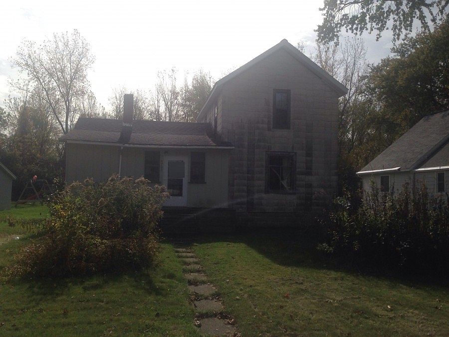 1st image of 4703 Bishop St