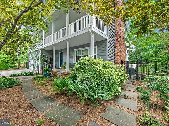 3rd image of 114 Tarragon Ln