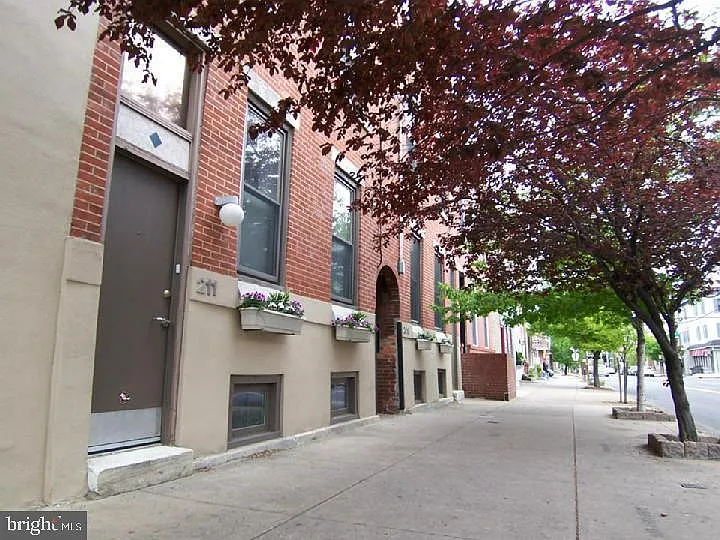 213 Christian St #A — Photo 15
